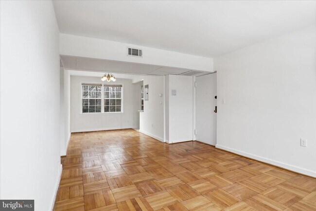 Building Photo - 6622 10th St