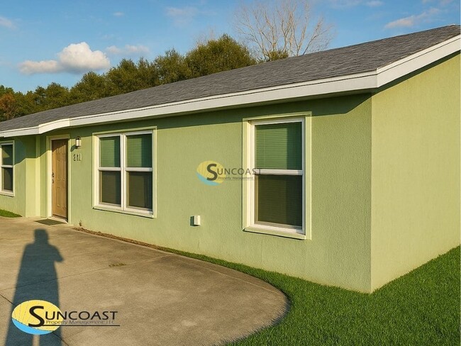 Foto del edificio - 2103 NE 78th Ln