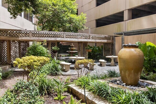 Foto del edificio - 3525 Sage Rd