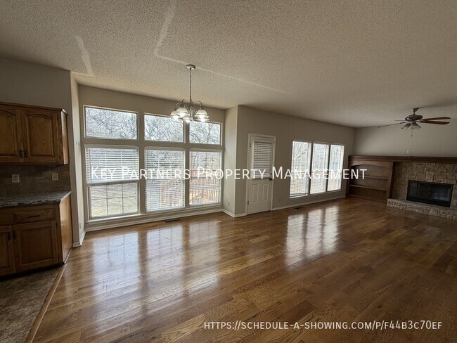 Foto del edificio - 14720 Goodman St