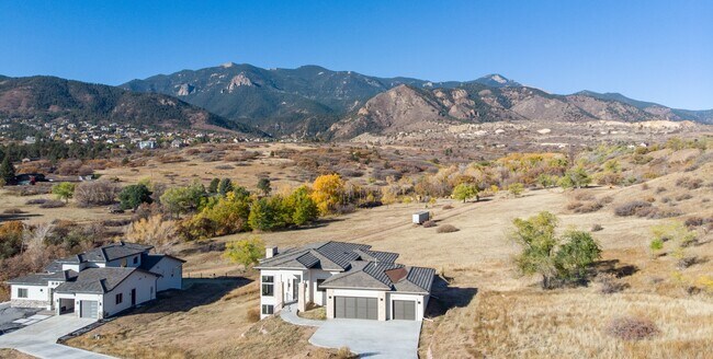Building Photo - 391 Bergamo Way