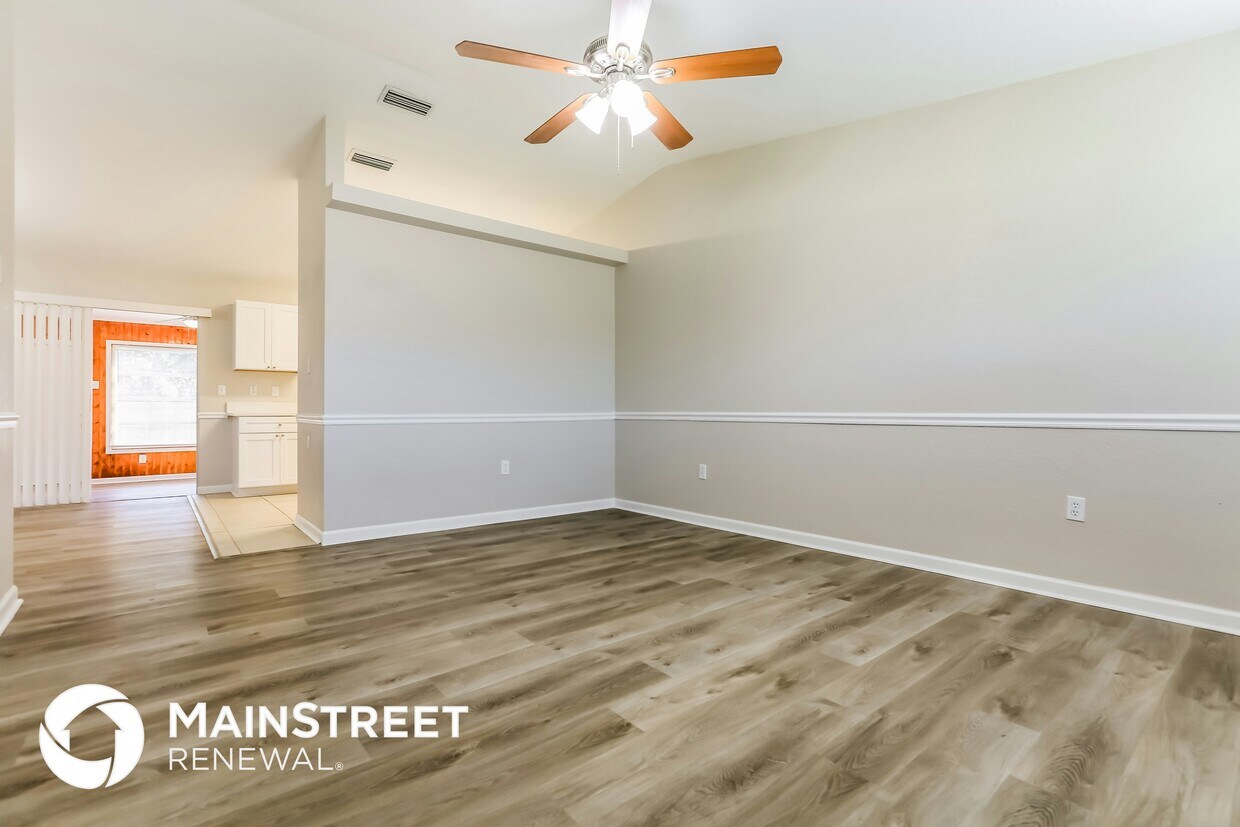 Foto principal - 1058 Riggs St