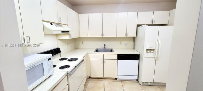 Foto del edificio - 9004 SW 137th St