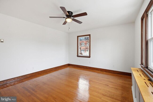 Building Photo - 4026 9th St NE