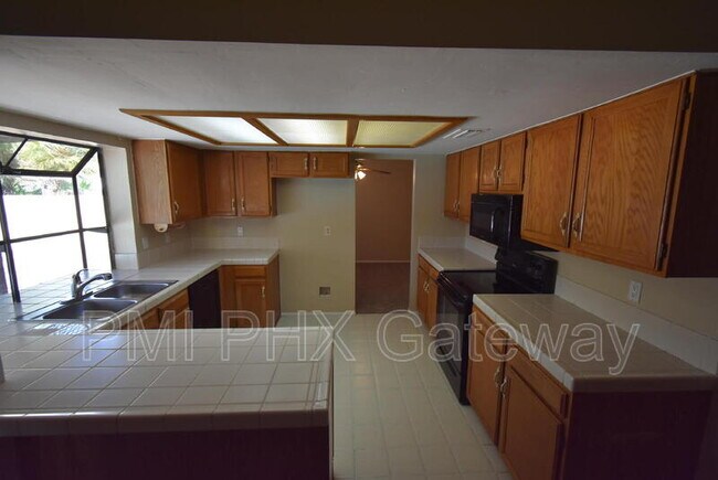 Foto del edificio - 954 W Osage Ave