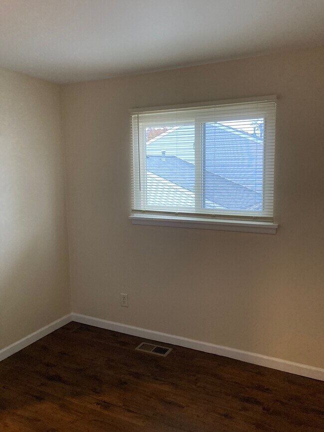 Bedroom 2 - 431 Greentree Ln