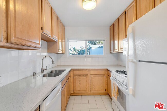 Foto del edificio - 2033 Euclid St