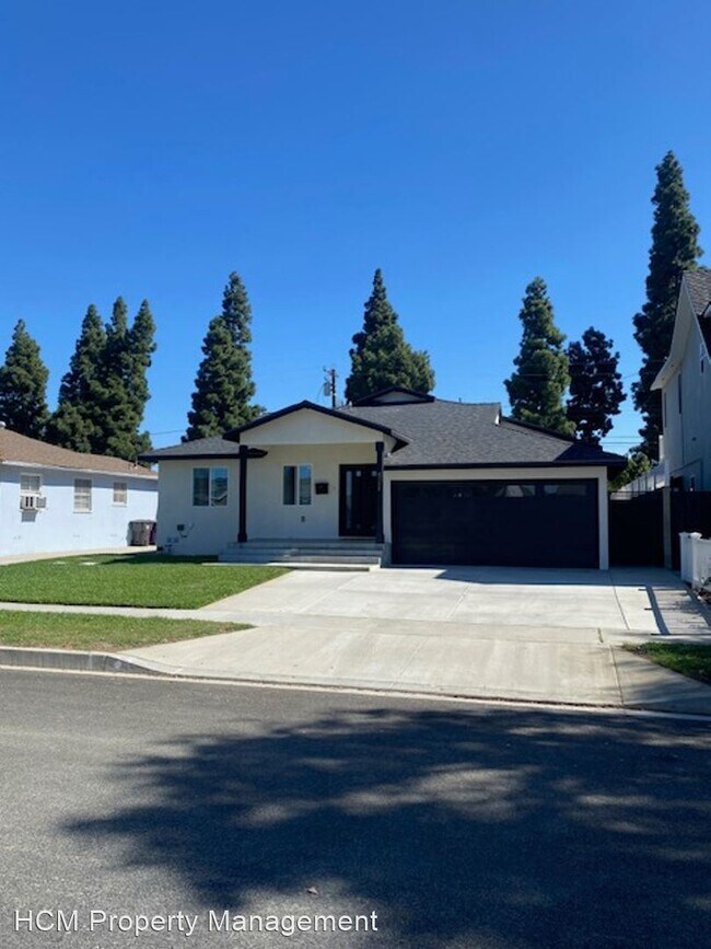 Building Photo - 4 br, 3 bath House - 4752 Fidler Ave