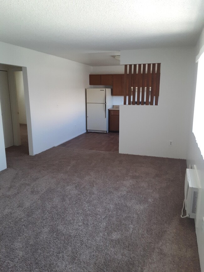 Building Photo - 439 S Alarcon St