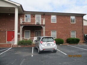 Building Photo - 106 Briarcliff Dr