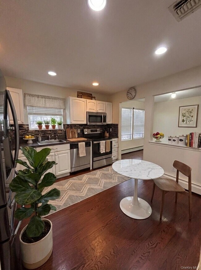 Foto del edificio - 1311 Pine Acres Blvd