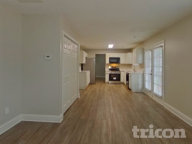 Foto del edificio - 3453 Sunset Rd