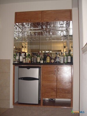 Foto del edificio - 206 Calixto Ct