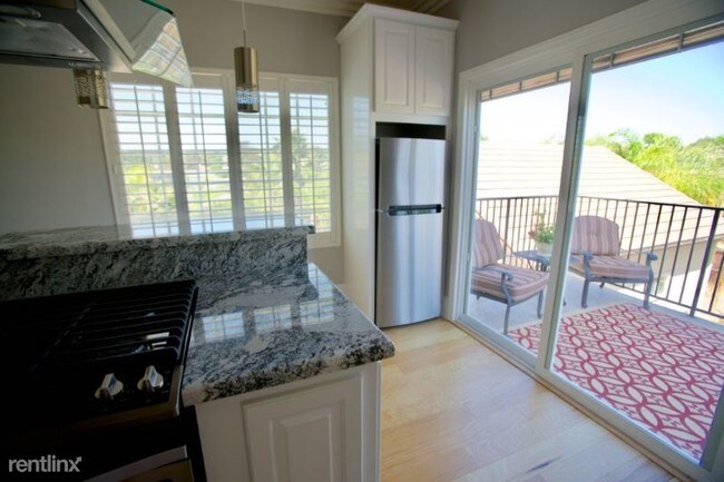 Building Photo - 1 br, 1 bath Apartment - 1162 Dallas Rd