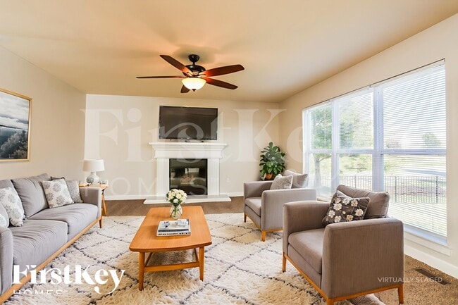 Building Photo - 1702 Briarmanor Dr