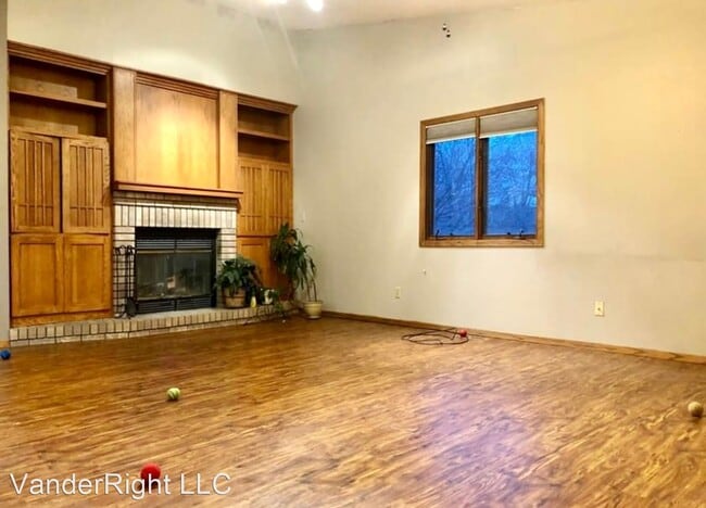 Building Photo - 4 br, 2 bath House - 2800 S Cinnabar Cir