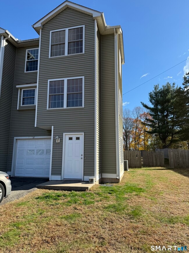 Building Photo - 57 Hollis Dr
