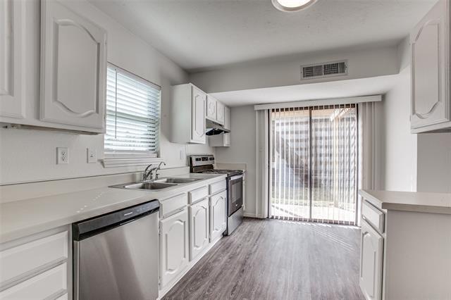 Foto del edificio - 3349 Briaroaks Dr