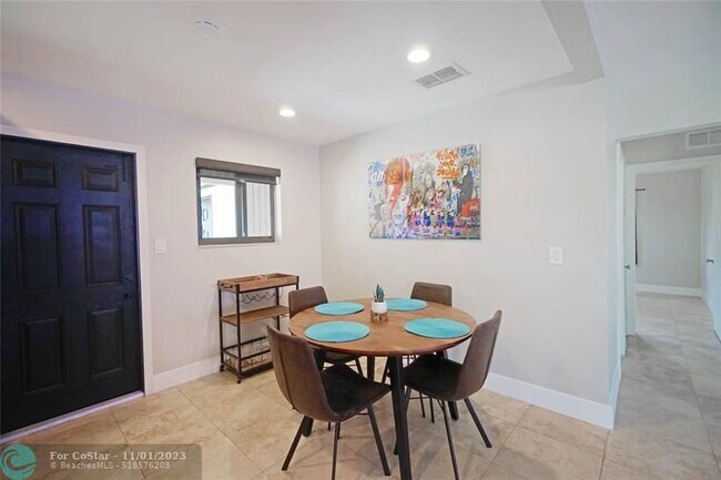 Building Photo - 260 NE 51st Ct