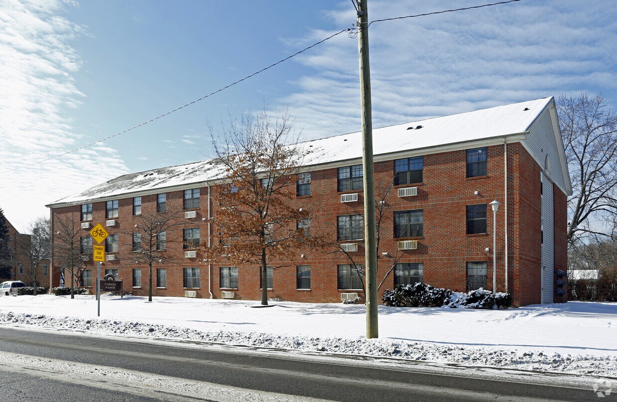 Building Photo - Canaan Manor