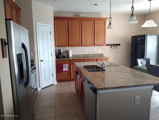 Building Photo - 863 Quiet Stone Ln