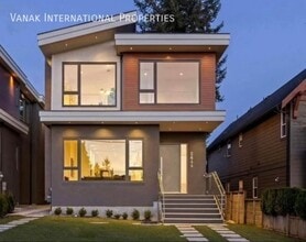 Building Photo - 2644 Chesterfield Ave
