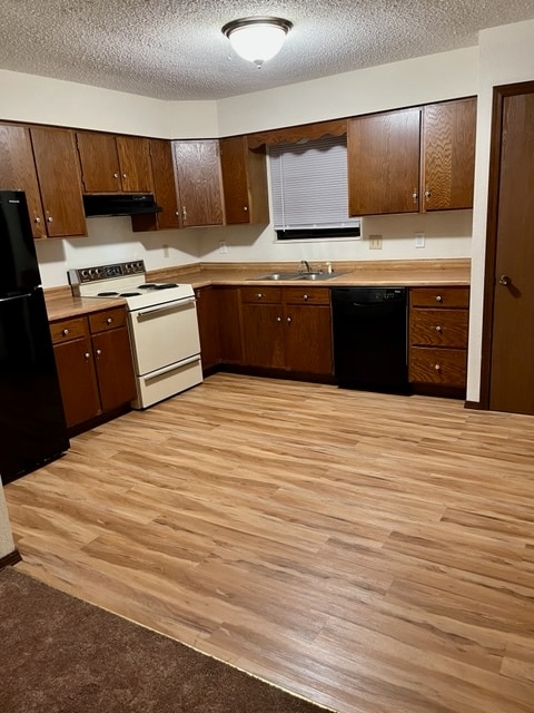 Building Photo - 1813 N Keebler Ave