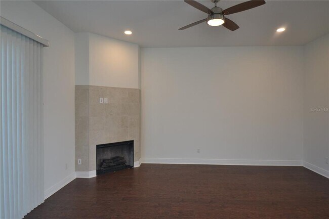 Foto del edificio - 5732 Biscayne Ct