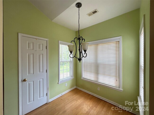 Building Photo - 11710 Borchetta Dr