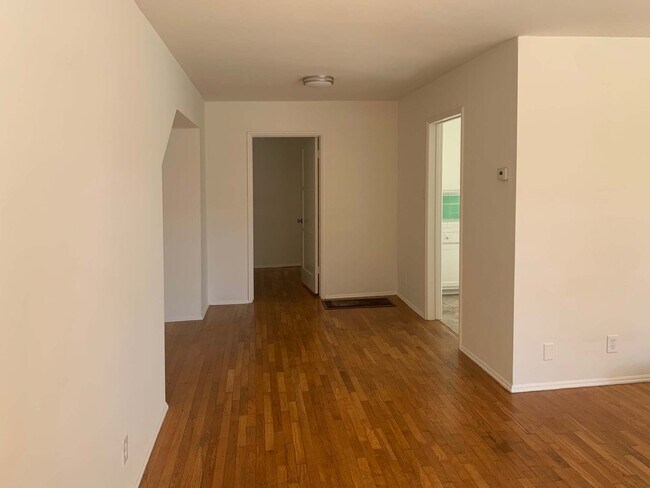 Building Photo - 270 Corona Ave