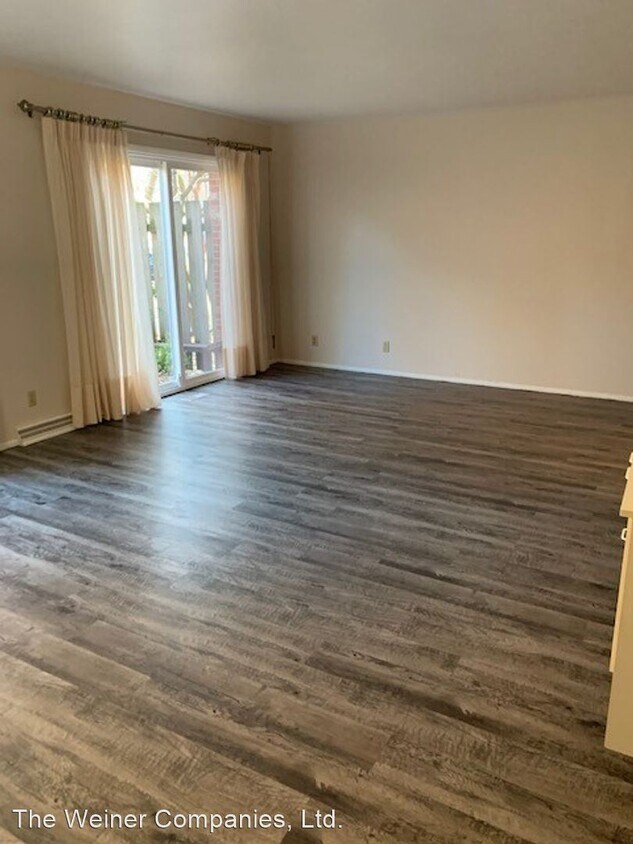 Foto principal - 3 br, 1.5 bath House - 2014 Bruce Dr.