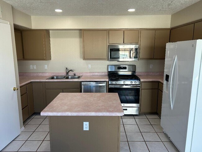 Foto del edificio - 6609 Saint Josephs Ave NW