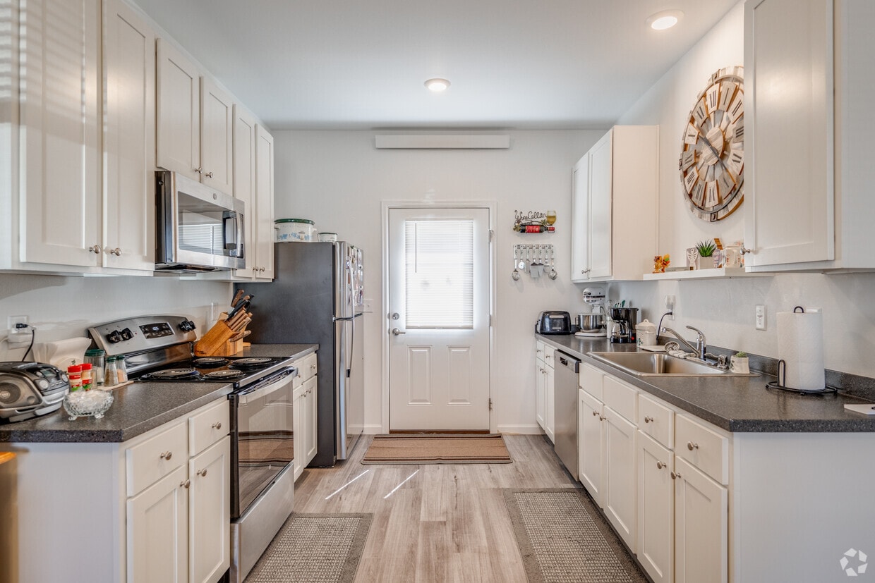 Prosser Patio Home Apartments - 309 Chance St Cheyenne, WY 82007 ...