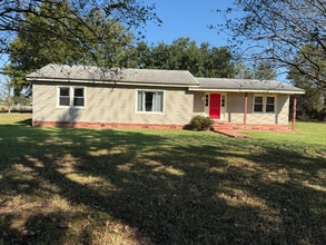 Building Photo - 2034 Fuselier Rd