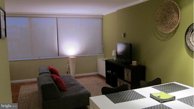Foto del edificio - 2030 F St NW