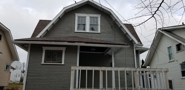 Building Photo - 132 Ashwood - 2 bedroom 1 bath in North Ri...