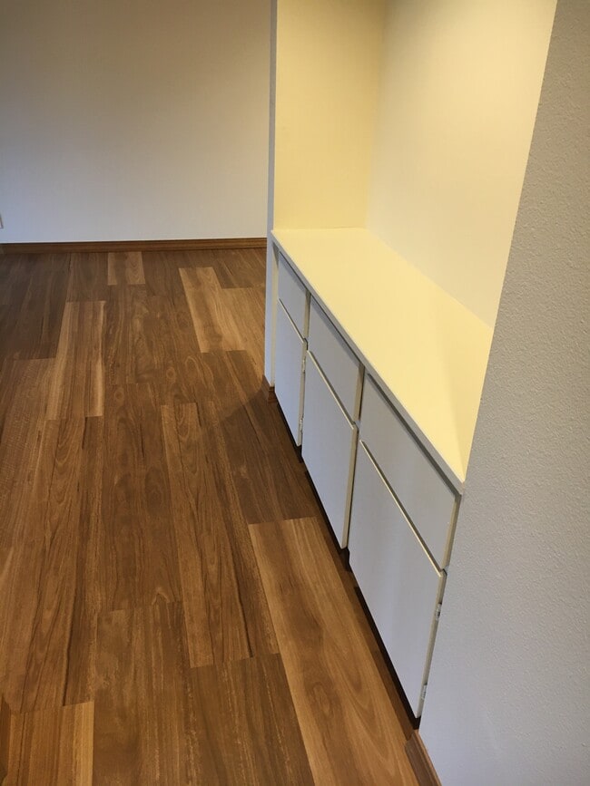 Building Photo - Meridian Place Apartments