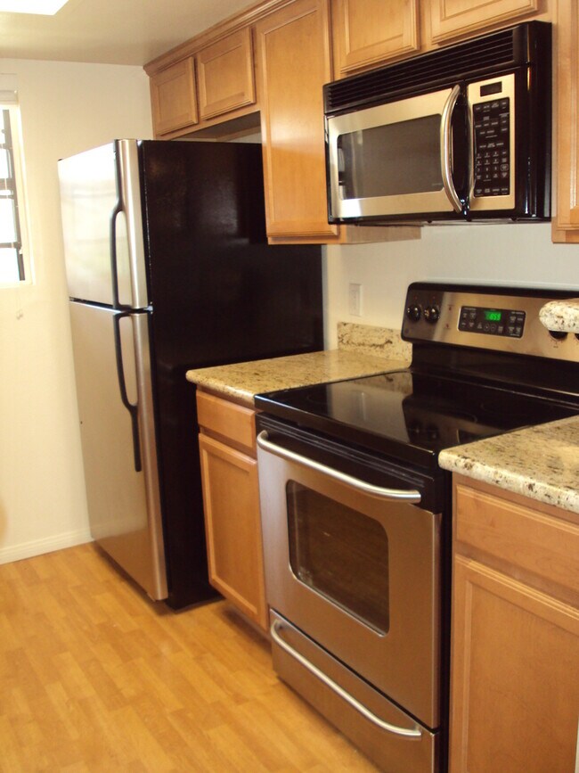 Foto del edificio - Stylish 2-Bedroom Condo in Sought-After Ca...