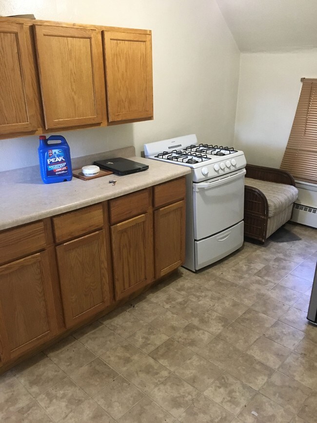 Building Photo - 815 9th Ave SE