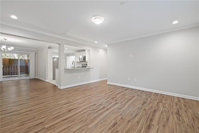 Building Photo - 305 Winding River Dr