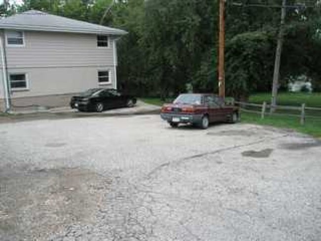 Building Photo - 1424 E Main St, Watertown, WI 53094
