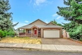 Primary Photo - Beautiful Spacious 5 bedroom (plus office)...