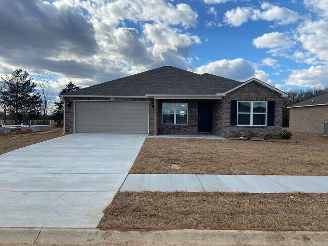 Building Photo - *Pre-Leasing* Four Bedroom | Two Bathroom ...
