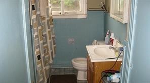 Building Photo - 414 Twin Oaks St
