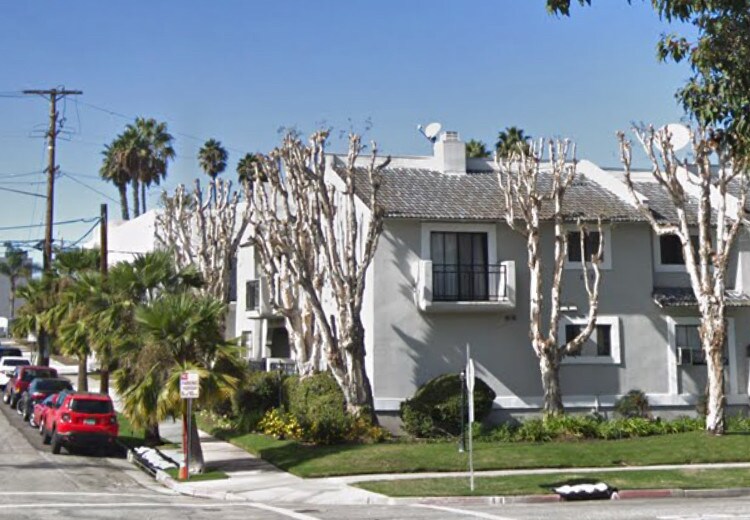 Building Photo - 143 S Broadway