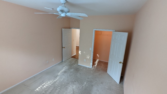 Foto del edificio - 1570 Spring Gate Dr.