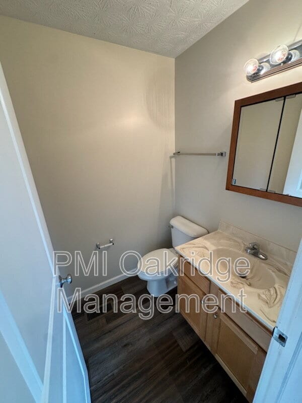 Building Photo - 121 Bruns Dr