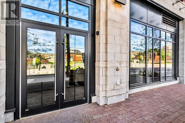 Building Photo - 60 Springhurst Ave