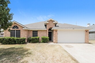 Building Photo - 1002 Aries Ct