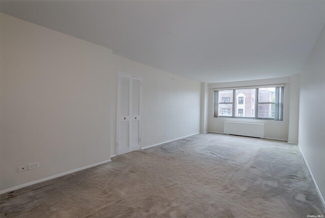 Building Photo - 175-20 Wexford Terrace